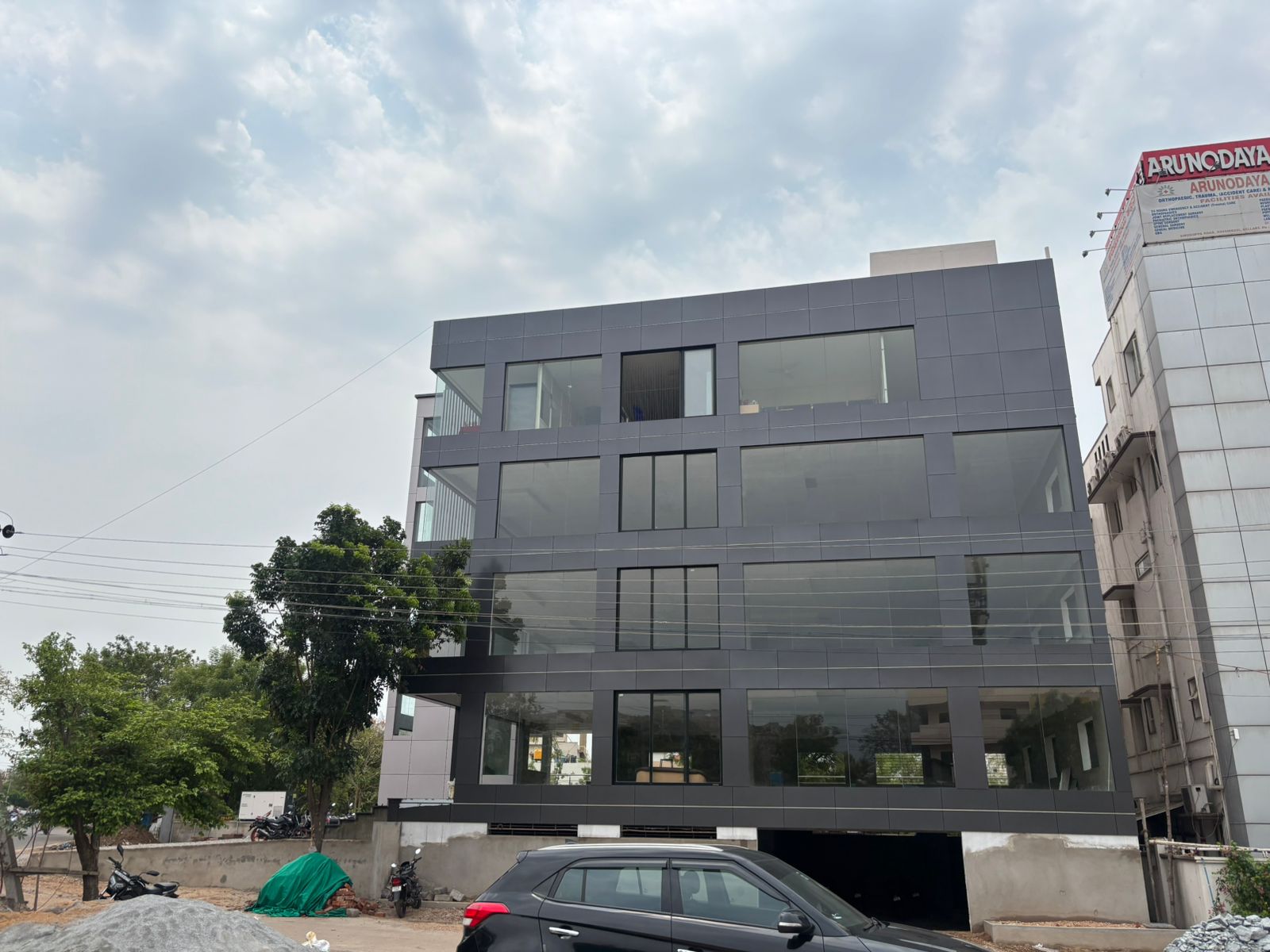 Mega Meadows commercial building — view 3